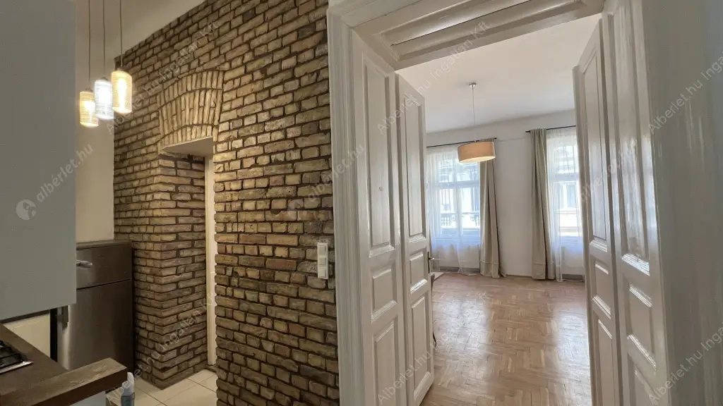 Kiadó albérlet 350000 Ft/hó áron: Budapest, VI. kerület  Weiner Leó utca. Mérete: 90 nm, 4 szobás | Alberlet.hu - 6580904