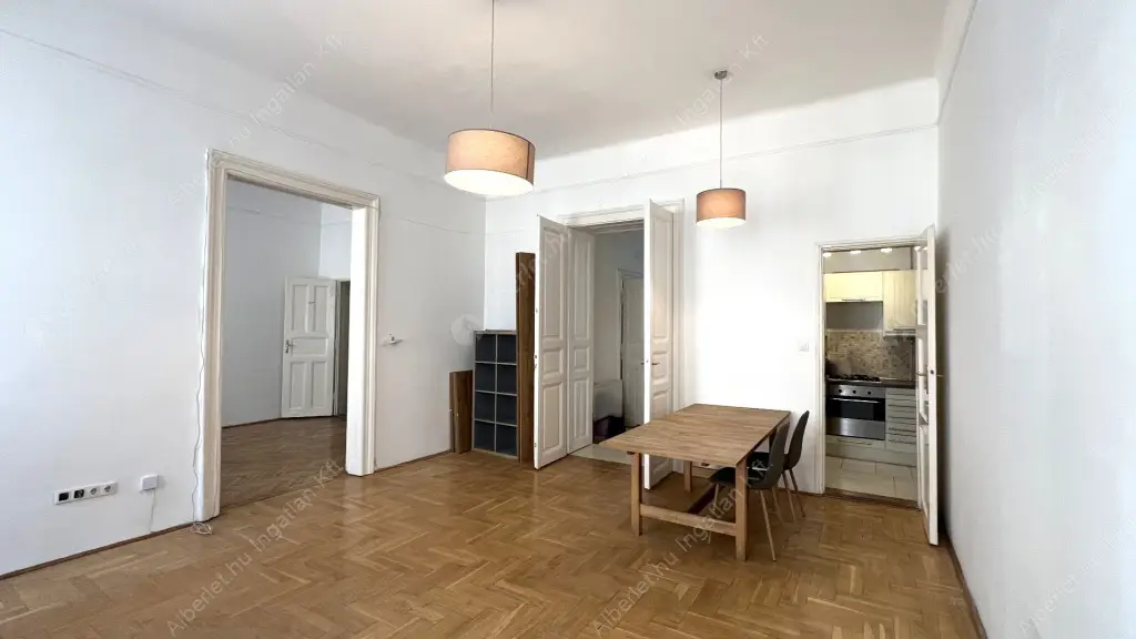 Kiadó albérlet 350000 Ft/hó áron: Budapest, VI. kerület  Weiner Leó utca. Mérete: 90 nm, 4 szobás | Alberlet.hu - 6580905