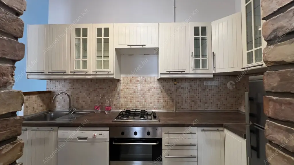 Kiadó albérlet 350000 Ft/hó áron: Budapest, VI. kerület  Weiner Leó utca. Mérete: 90 nm, 4 szobás | Alberlet.hu - 6580911