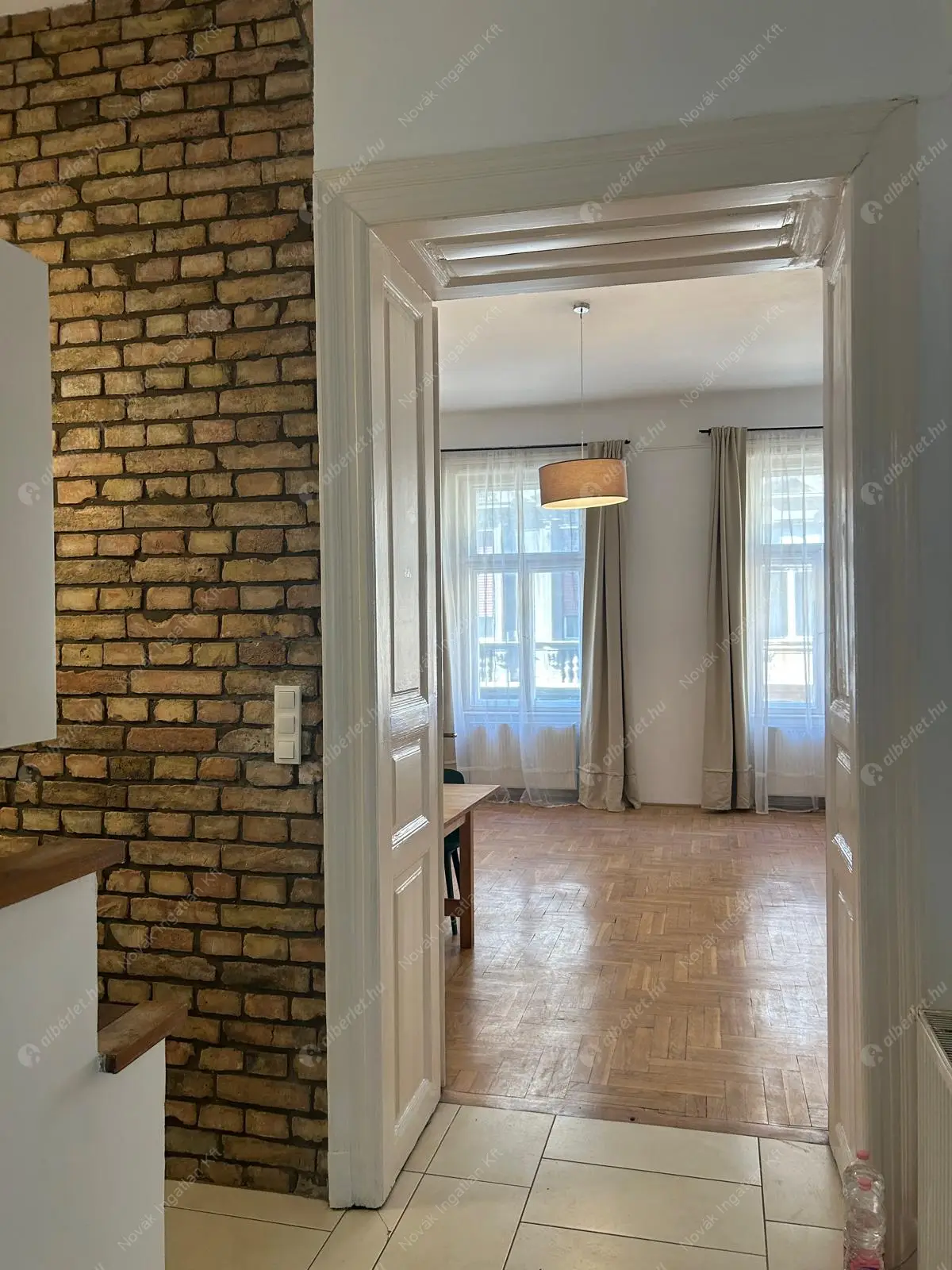 Kiadó albérlet 350000 Ft/hó áron: Budapest, VI. kerület  Weiner Leó utca. Mérete: 90 nm, 4 szobás | Alberlet.hu - 6574773