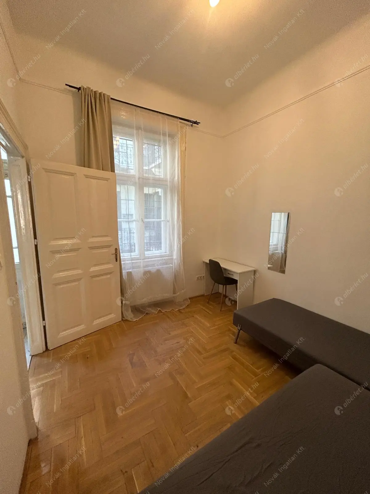 Kiadó albérlet 350000 Ft/hó áron: Budapest, VI. kerület  Weiner Leó utca. Mérete: 90 nm, 4 szobás | Alberlet.hu - 6574774