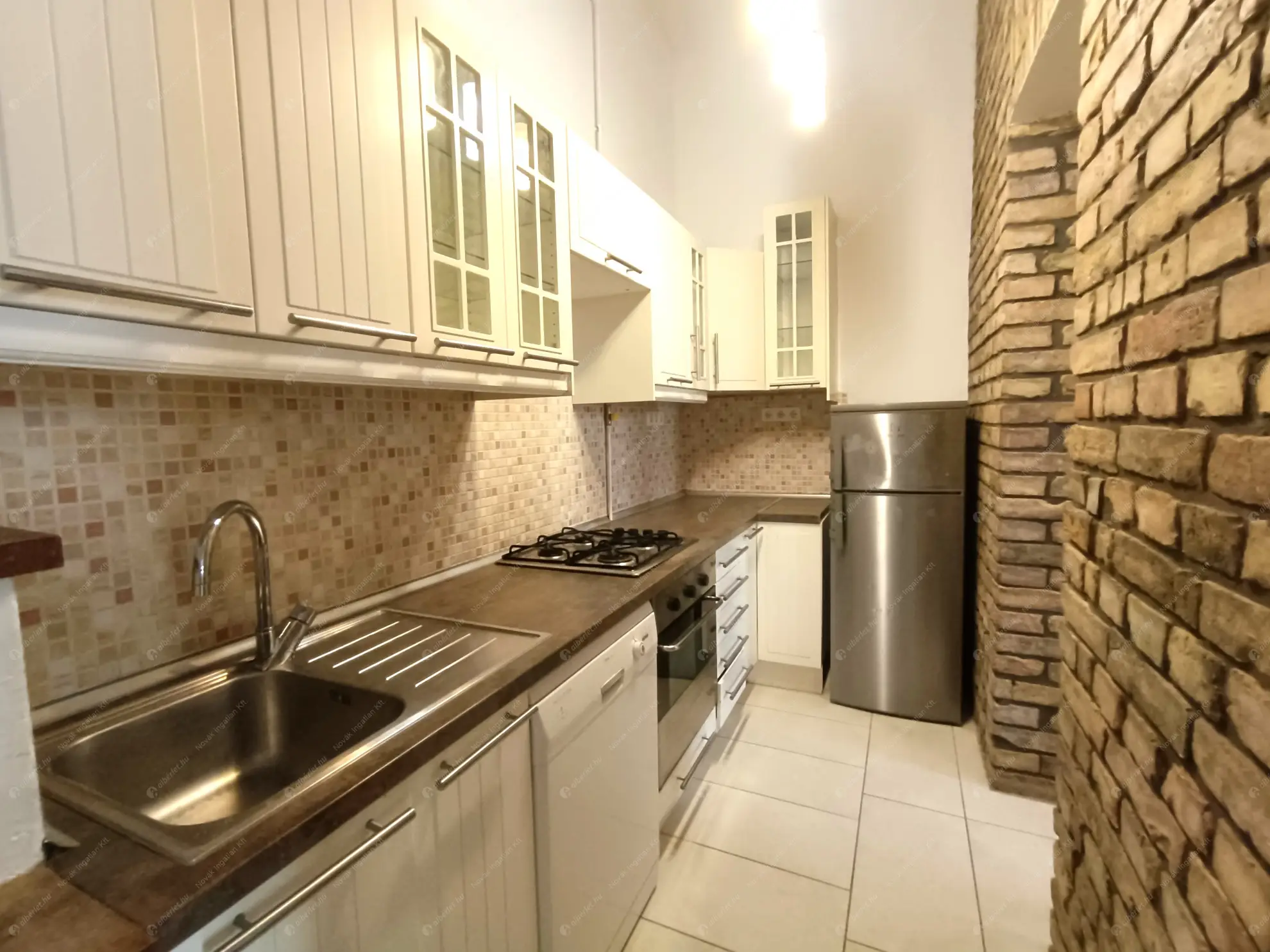 Kiadó albérlet 350000 Ft/hó áron: Budapest, VI. kerület  Weiner Leó utca. Mérete: 90 nm, 4 szobás | Alberlet.hu - 6575938