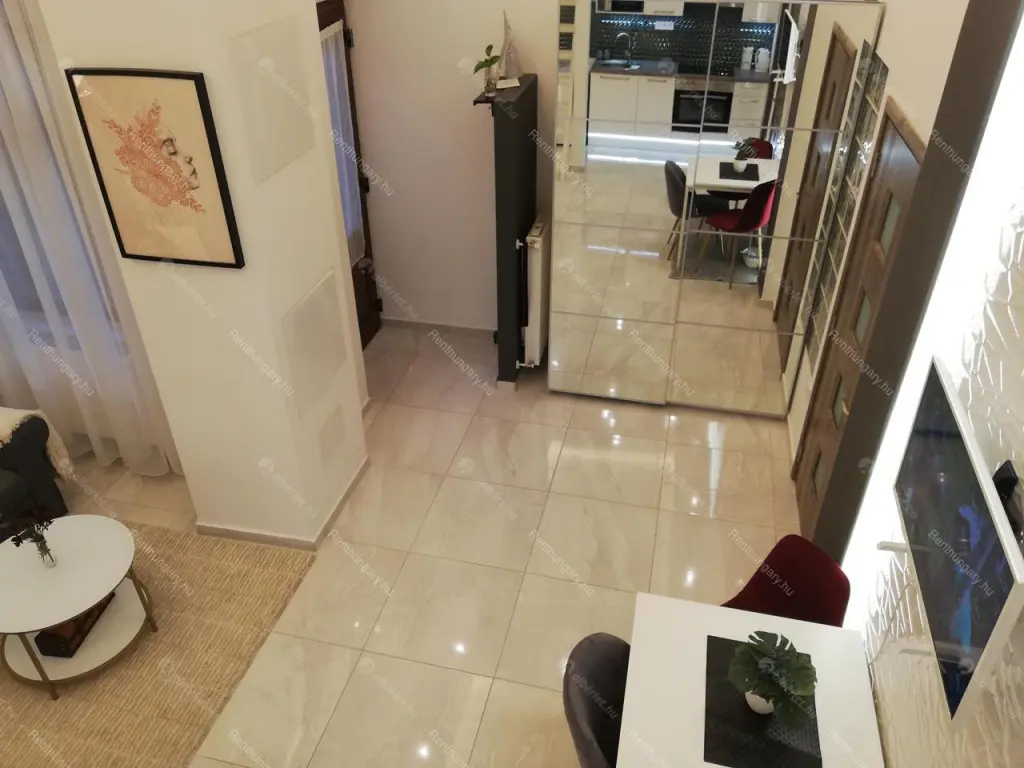 Kiadó albérlet 250000 Ft/hó áron: Budapest, VI. kerület  Zichy Jenő utca. Mérete: 34 nm, 2 szobás | Alberlet.hu - 6669846