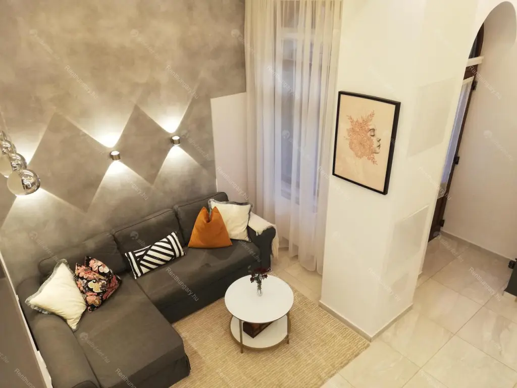 Kiadó albérlet 250000 Ft/hó áron: Budapest, VI. kerület  Zichy Jenő utca. Mérete: 34 nm, 2 szobás | Alberlet.hu - 6669847