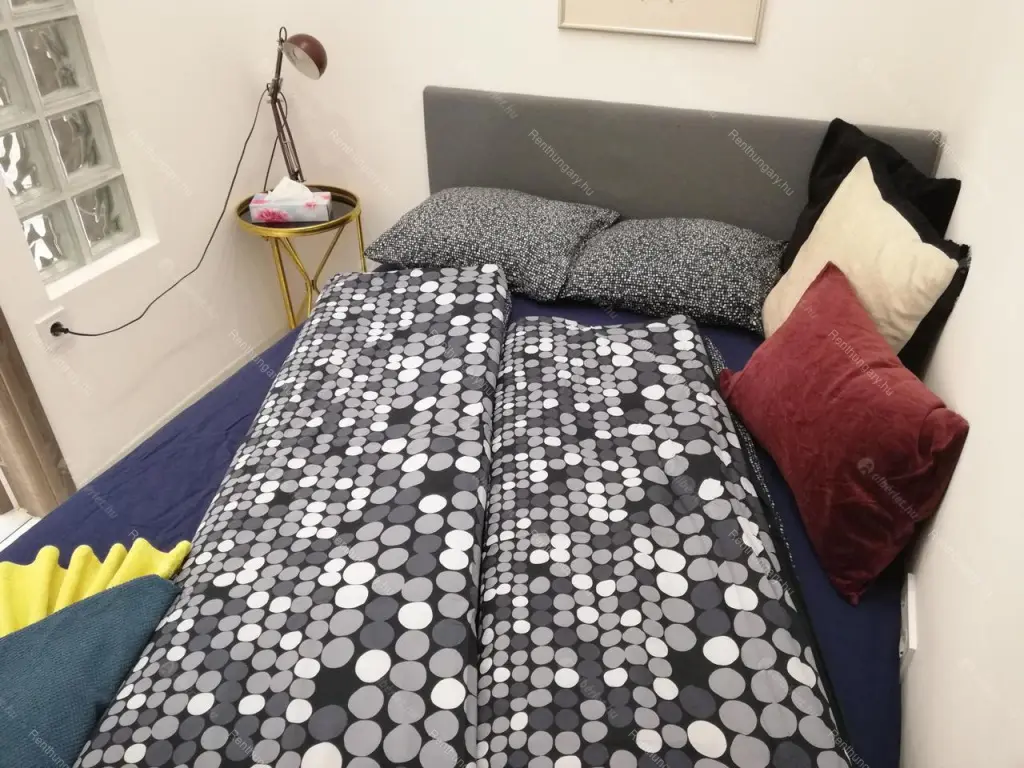 Kiadó albérlet 250000 Ft/hó áron: Budapest, VI. kerület  Zichy Jenő utca. Mérete: 34 nm, 2 szobás | Alberlet.hu - 6669848