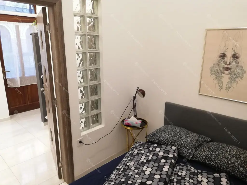 Kiadó albérlet 250000 Ft/hó áron: Budapest, VI. kerület  Zichy Jenő utca. Mérete: 34 nm, 2 szobás | Alberlet.hu - 6669850