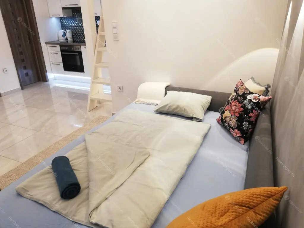 Kiadó albérlet 250000 Ft/hó áron: Budapest, VI. kerület  Zichy Jenő utca. Mérete: 34 nm, 2 szobás | Alberlet.hu - 6669859