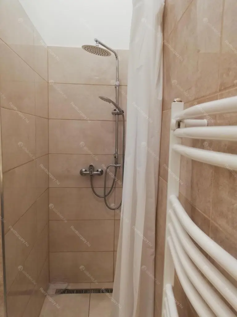 Kiadó albérlet 250000 Ft/hó áron: Budapest, VI. kerület  Zichy Jenő utca. Mérete: 34 nm, 2 szobás | Alberlet.hu - 6669861