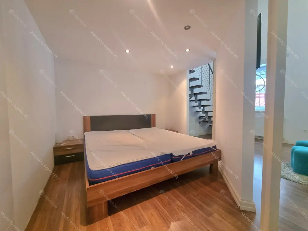 Kiadó albérlet 240000 Ft/hó áron: Budapest, VI. kerület  Zichy Jenő utca. Mérete: 45 nm, 2 szobás | Alberlet.hu - 6692066