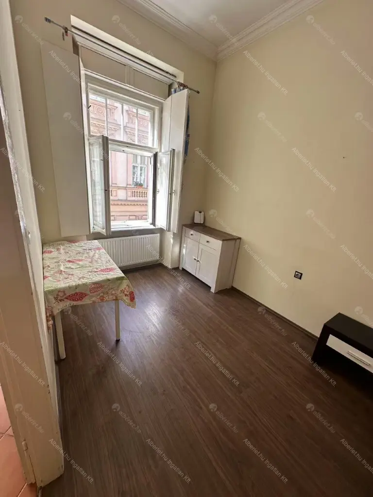 Kiadó albérlet 278000 Ft/hó áron: Budapest, VI. kerület  Zichy Jenő utca. Mérete: 65 nm, 3 szobás | Alberlet.hu - 6698039