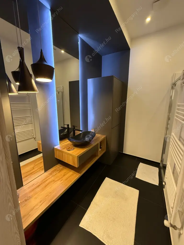 Kiadó albérlet 380000 Ft/hó áron: Budapest, VI. kerület  Zichy Jenő utca. Mérete: 71 nm, 2 szobás | Alberlet.hu - 6502055