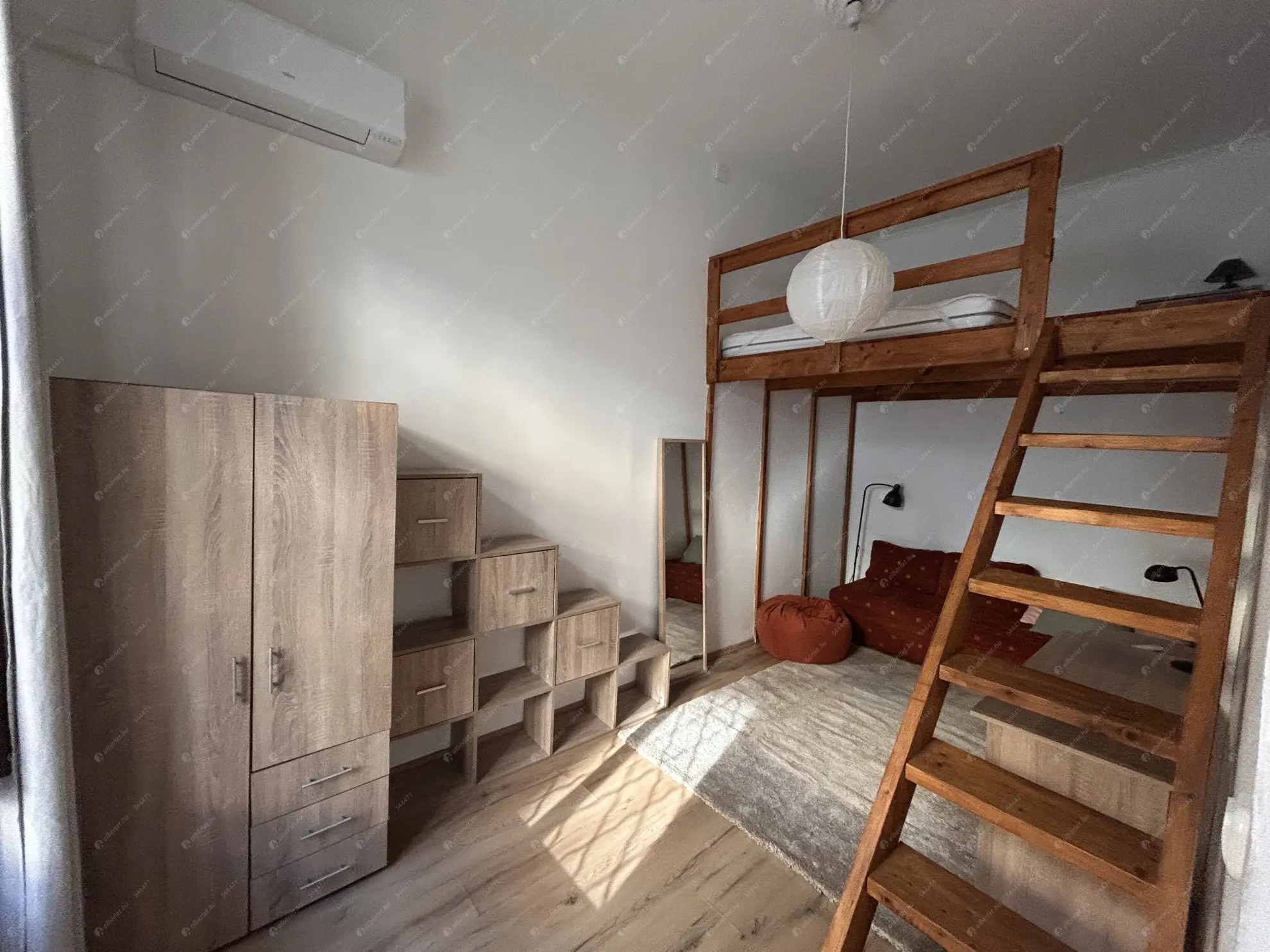 Kiadó albérlet 160000 Ft/hó áron: Budapest, VII. kerület  Akácfa utca. Mérete: 25 nm, 1 szobás | Alberlet.hu - 6571707