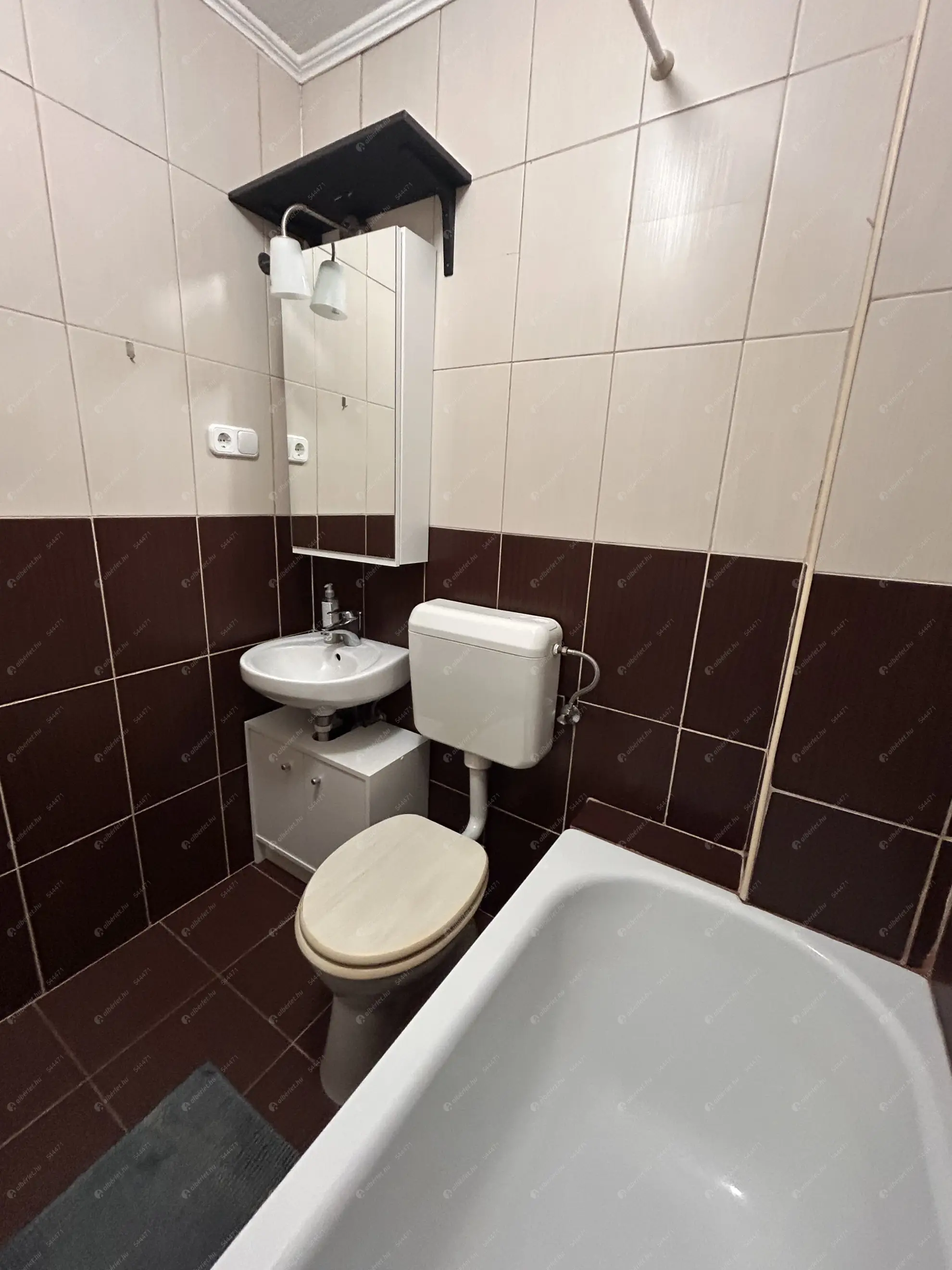 Kiadó albérlet 160000 Ft/hó áron: Budapest, VII. kerület  Akácfa utca. Mérete: 25 nm, 1 szobás | Alberlet.hu - 6571716