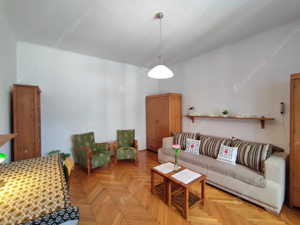 Kiadó albérlet 210000 Ft/hó áron: Budapest, VII. kerület  Akácfa utca. Mérete: 44 nm, 1 szobás | Alberlet.hu - 6534263