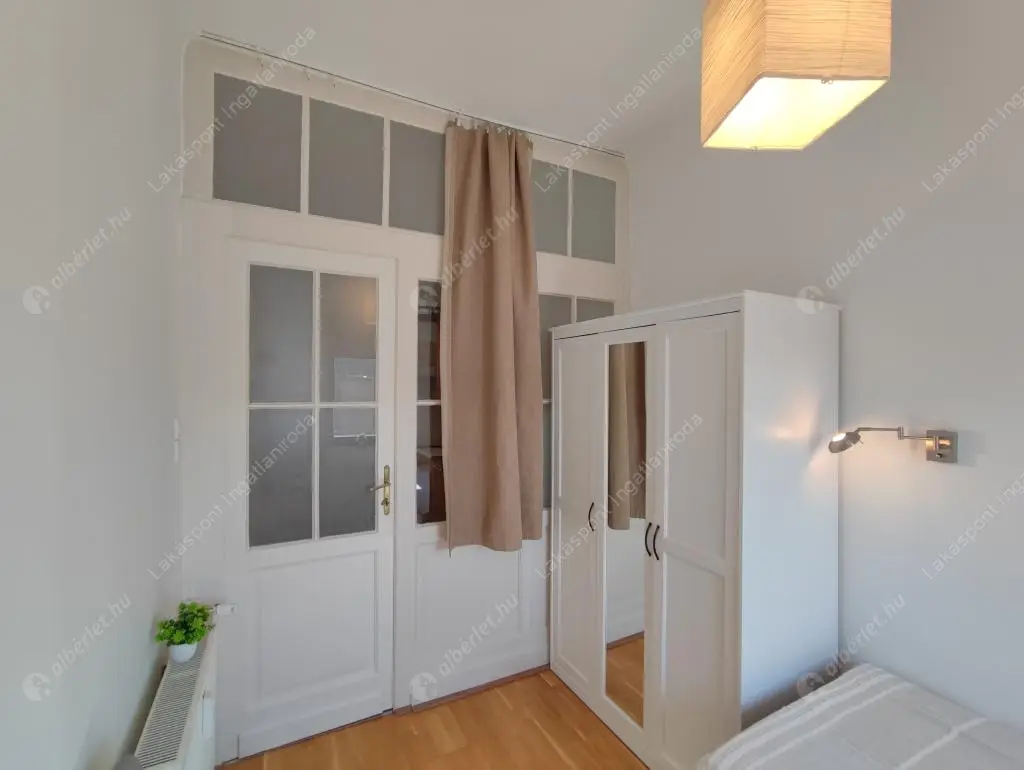 Kiadó albérlet 210000 Ft/hó áron: Budapest, VII. kerület  Akácfa utca. Mérete: 44 nm, 1 szobás | Alberlet.hu - 6534271