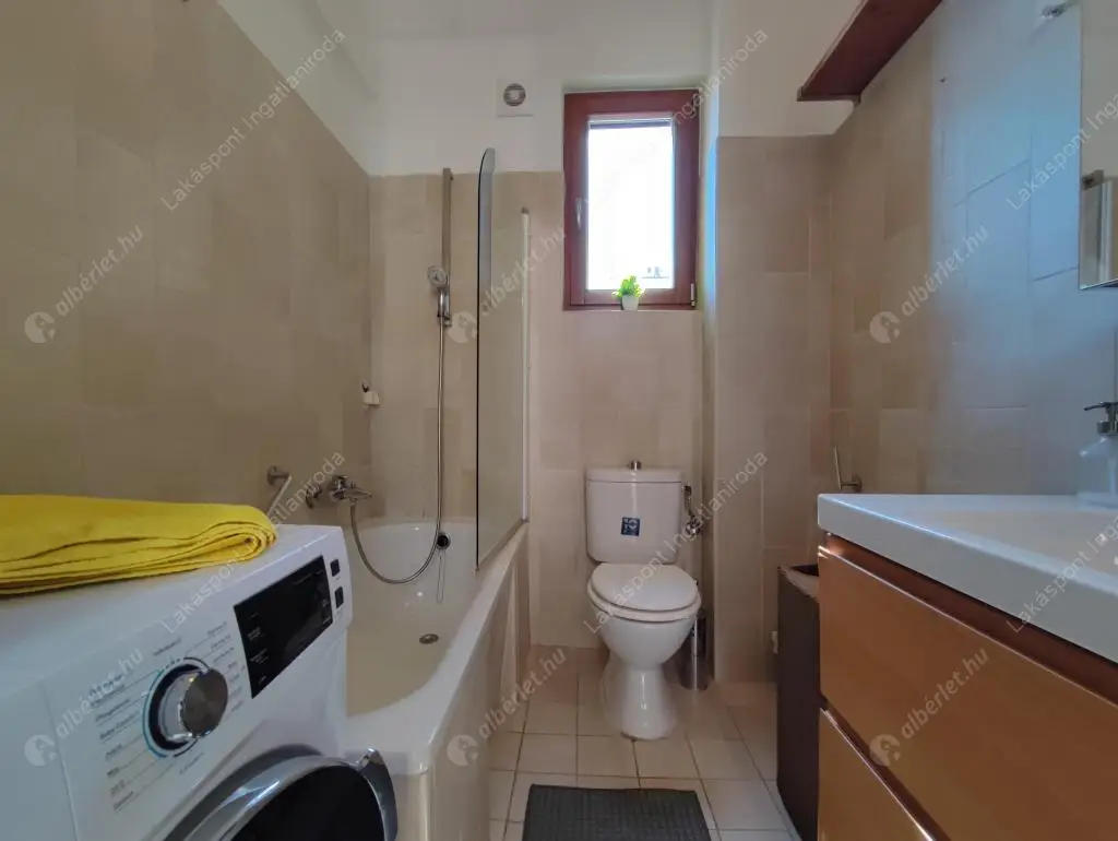 Kiadó albérlet 210000 Ft/hó áron: Budapest, VII. kerület  Akácfa utca. Mérete: 44 nm, 1 szobás | Alberlet.hu - 6534273