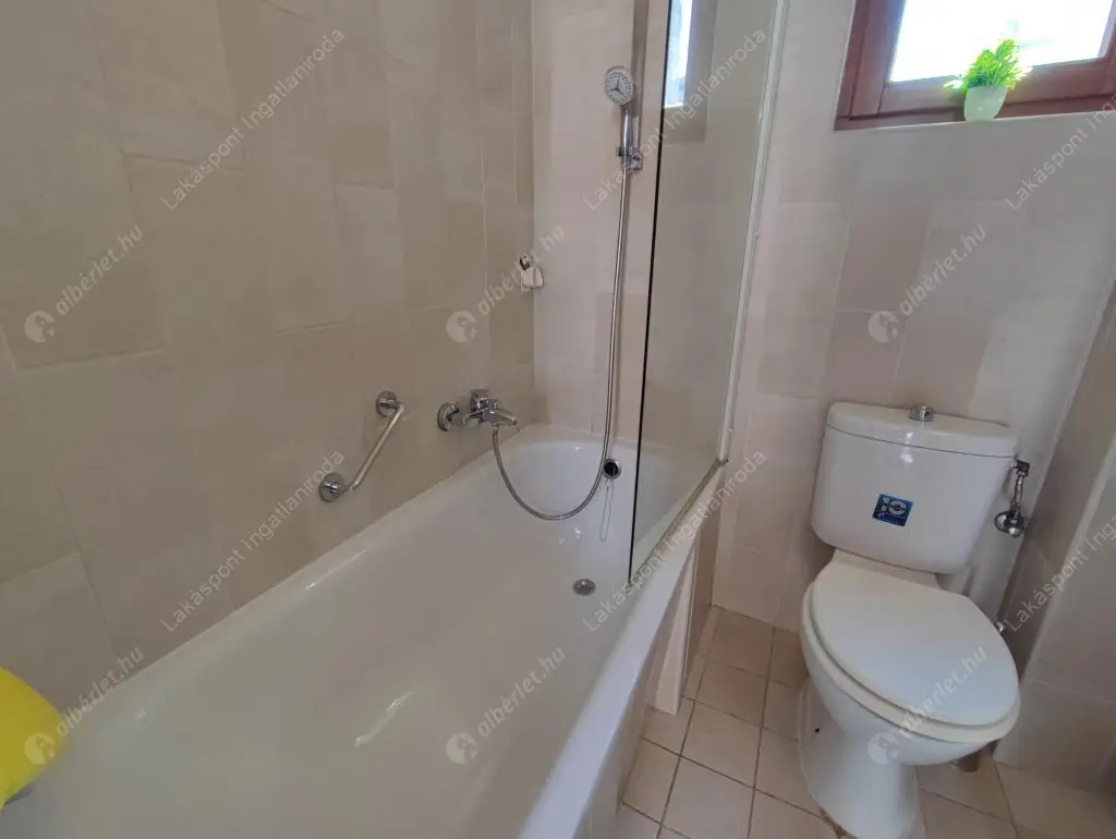 Kiadó albérlet 210000 Ft/hó áron: Budapest, VII. kerület  Akácfa utca. Mérete: 44 nm, 1 szobás | Alberlet.hu - 6534275