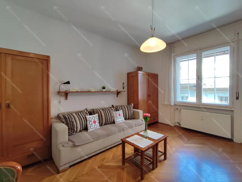 Kiadó albérlet 220000 Ft/hó áron: Budapest, VII. kerület  Akácfa utca. Mérete: 44 nm, 2 szobás | Alberlet.hu - 6701516