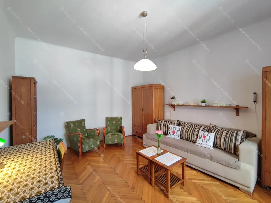 Kiadó albérlet 220000 Ft/hó áron: Budapest, VII. kerület  Akácfa utca. Mérete: 44 nm, 2 szobás | Alberlet.hu - 6701519