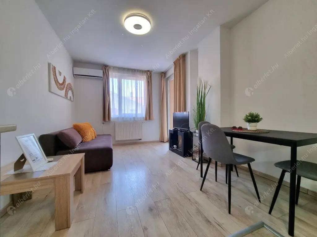 Kiadó albérlet 250000 Ft/hó áron: Budapest, VII. kerület  Akácfa utca. Mérete: 48 nm, 2 szobás | Alberlet.hu - 6583848