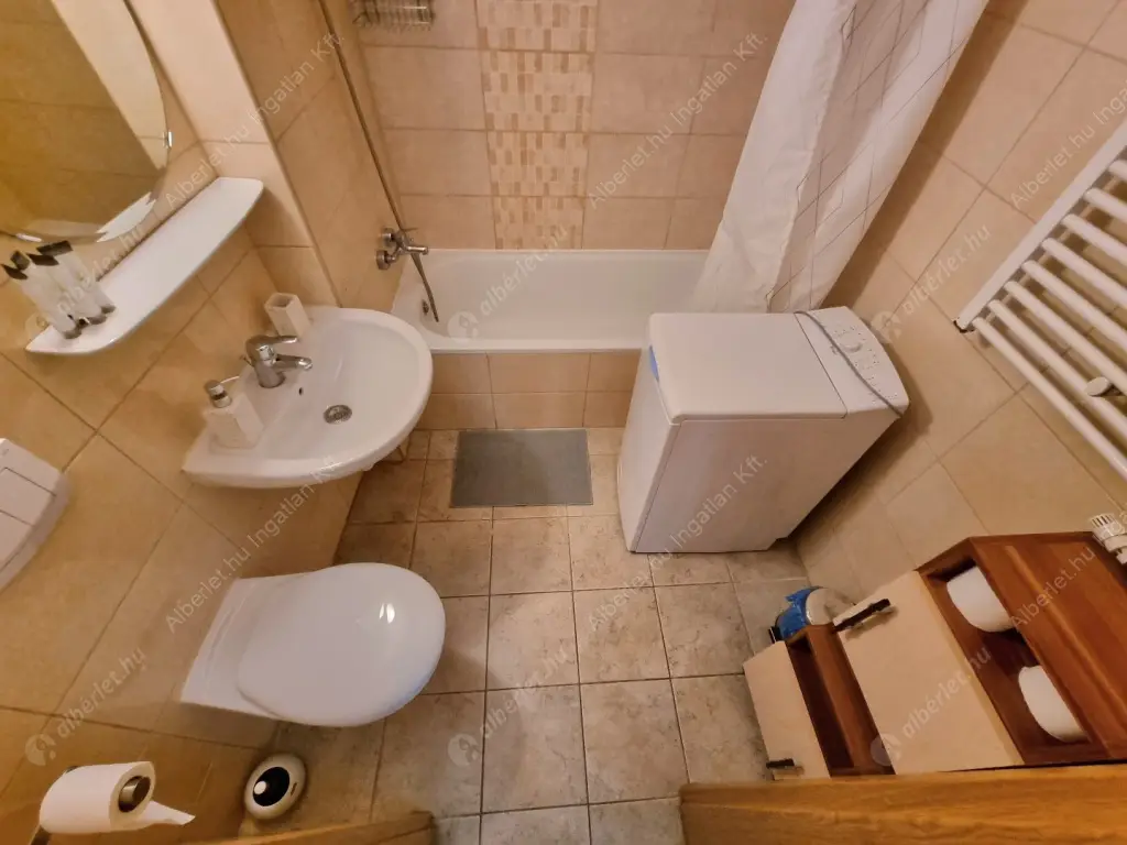 Kiadó albérlet 250000 Ft/hó áron: Budapest, VII. kerület  Akácfa utca. Mérete: 48 nm, 2 szobás | Alberlet.hu - 6583855