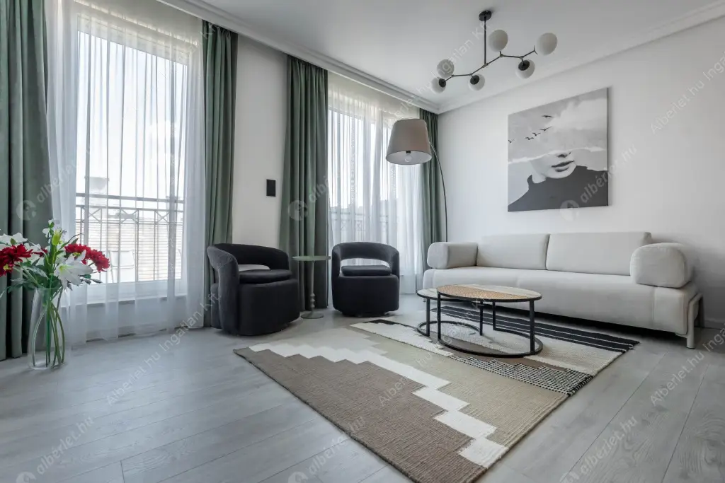 Kiadó albérlet 621000 Ft/hó áron: Budapest, VII. kerület  Akácfa utca. Mérete: 79 nm, 3 szobás | Alberlet.hu - 6554305