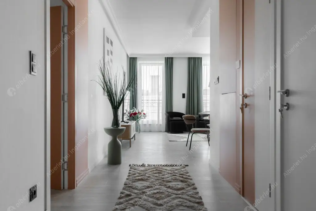 Kiadó albérlet 621000 Ft/hó áron: Budapest, VII. kerület  Akácfa utca. Mérete: 79 nm, 3 szobás | Alberlet.hu - 6554320