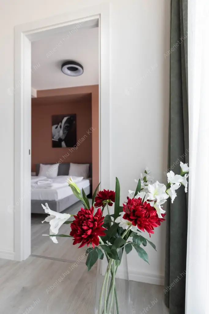 Kiadó albérlet 621000 Ft/hó áron: Budapest, VII. kerület  Akácfa utca. Mérete: 79 nm, 3 szobás | Alberlet.hu - 6554321