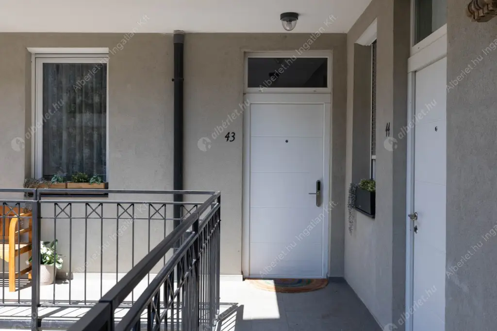 Kiadó albérlet 621000 Ft/hó áron: Budapest, VII. kerület  Akácfa utca. Mérete: 79 nm, 3 szobás | Alberlet.hu - 6554322