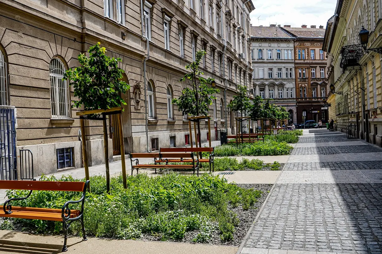 Kiadó albérlet 230000 Ft/hó áron: Budapest, VII. kerület  Almássy tér. Mérete: 40 nm, 1 szobás | Alberlet.hu - 6650242