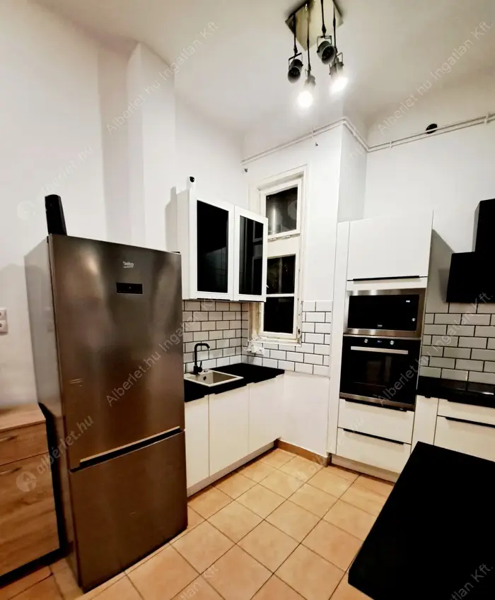 Kiadó albérlet 350000 Ft/hó áron: Budapest, VII. kerület  Alsó erdősor. Mérete: 60 nm, 2 szobás | Alberlet.hu - 6526677