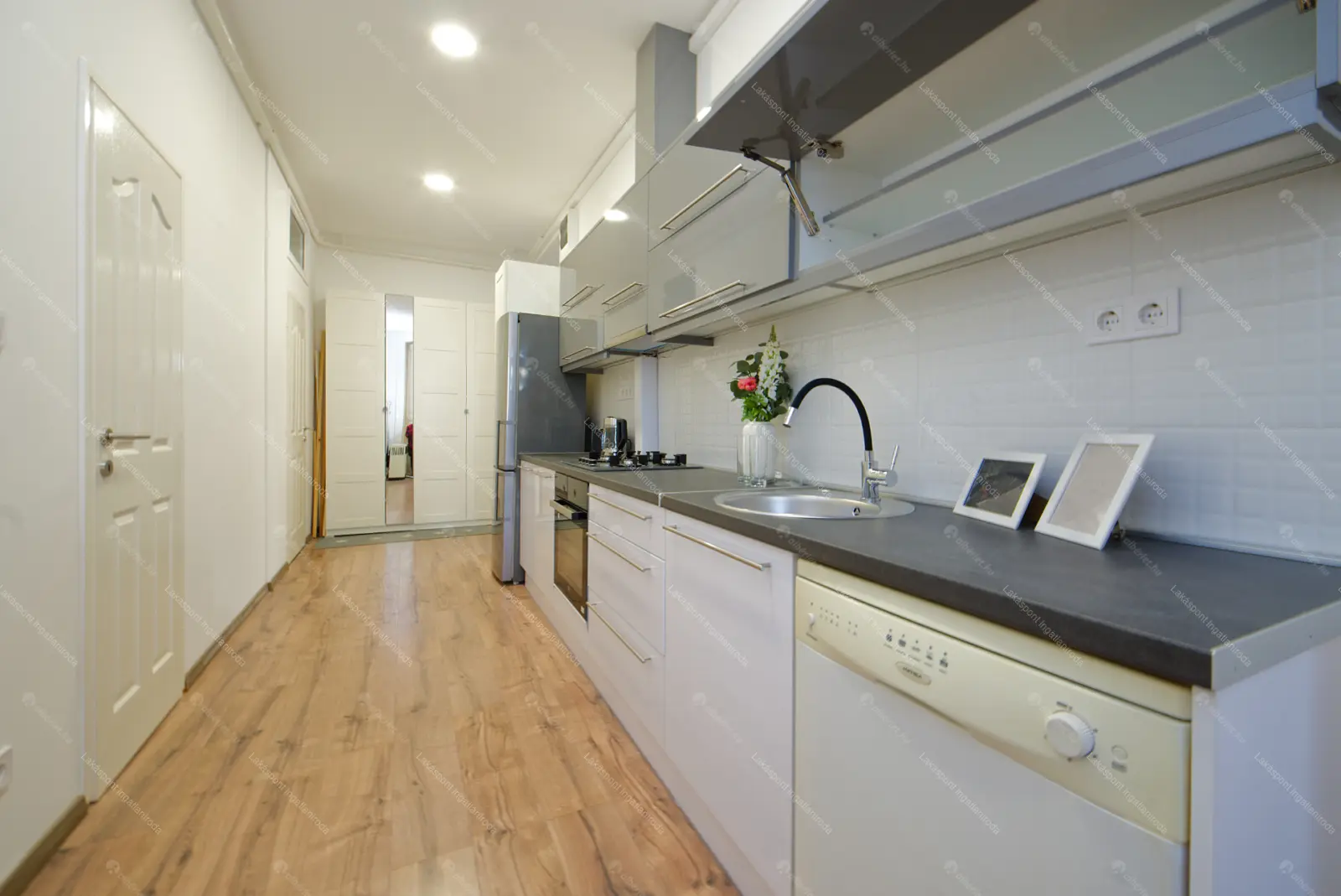 Kiadó albérlet 360000 Ft/hó áron: Budapest, VII. kerület  Alsó erdősor. Mérete: 68 nm, 3 szobás | Alberlet.hu - 6685337