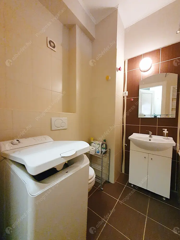 Kiadó albérlet 220000 Ft/hó áron: Budapest, VII. kerület  Asbóth utca. Mérete: 25 nm, 1 szobás | Alberlet.hu - 6632694