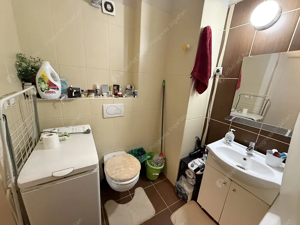 Kiadó albérlet 190000 Ft/hó áron: Budapest, VII. kerület  Asbóth utca. Mérete: 25 nm, 1 szobás | Alberlet.hu - 6638825