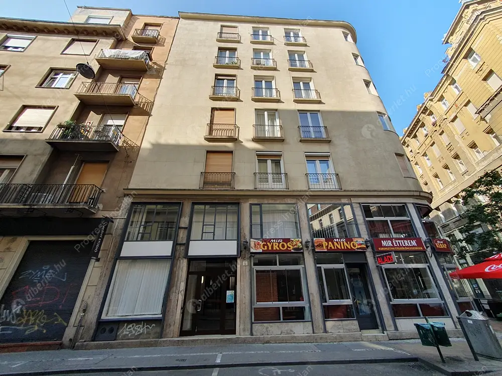 Kiadó albérlet 190000 Ft/hó áron: Budapest, VII. kerület  Asbóth utca. Mérete: 25 nm, 1 szobás | Alberlet.hu - 6638829