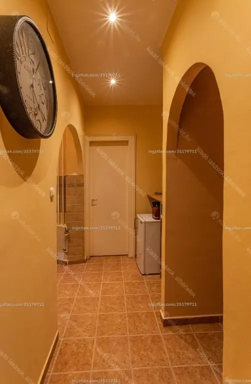 Kiadó albérlet 210000 Ft/hó áron: Budapest, VII. kerület  Asbóth utca. Mérete: 26 nm, 1 szobás | Alberlet.hu - 6649148