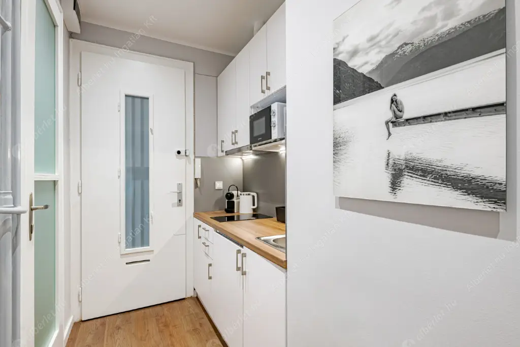 Kiadó albérlet 280000 Ft/hó áron: Budapest, VII. kerület  Asbóth utca. Mérete: 33 nm, 1 szobás | Alberlet.hu - 6588548