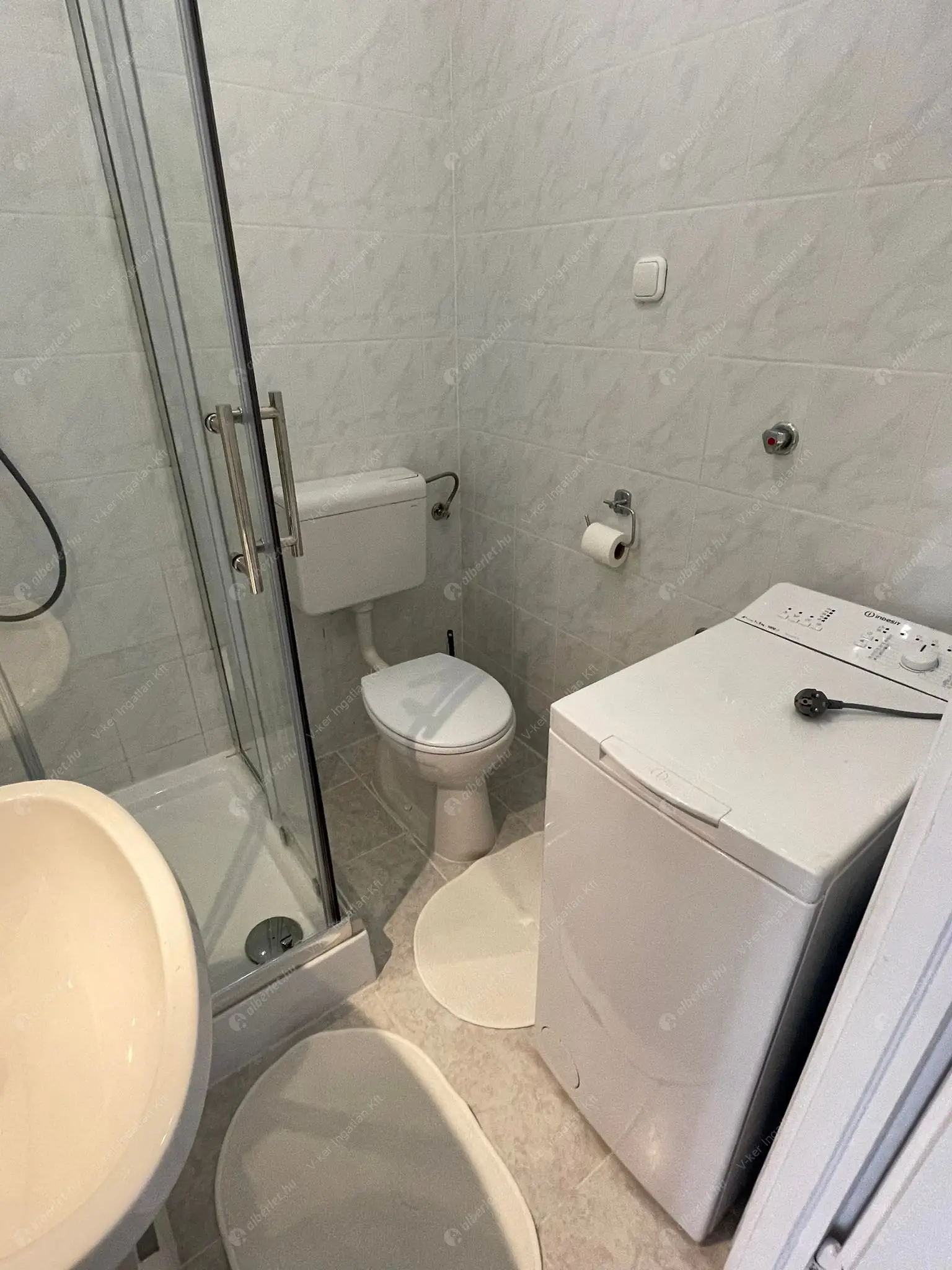 Kiadó albérlet 200000 Ft/hó áron: Budapest, VII. kerület  Bajza utca. Mérete: 40 nm, 1 szobás | Alberlet.hu - 5555889