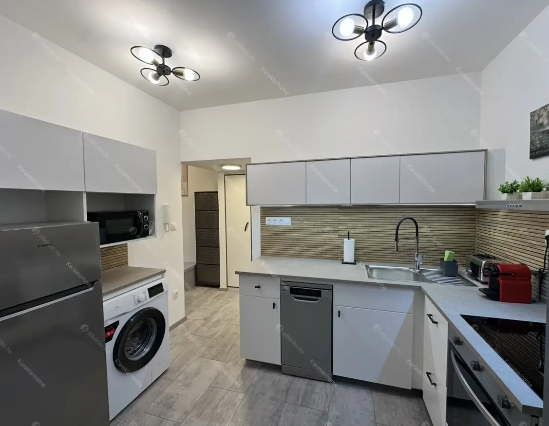 Kiadó albérlet 275000 Ft/hó áron: Budapest, VII. kerület  Barcsay . Mérete: 38 nm, 1 szobás | Alberlet.hu - 6705703