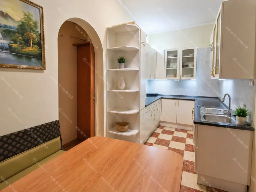 Kiadó albérlet 650000 Ft/hó áron: Budapest, VII. kerület  Baross tér. Mérete: 117 nm, 3 szobás | Alberlet.hu - 6708430