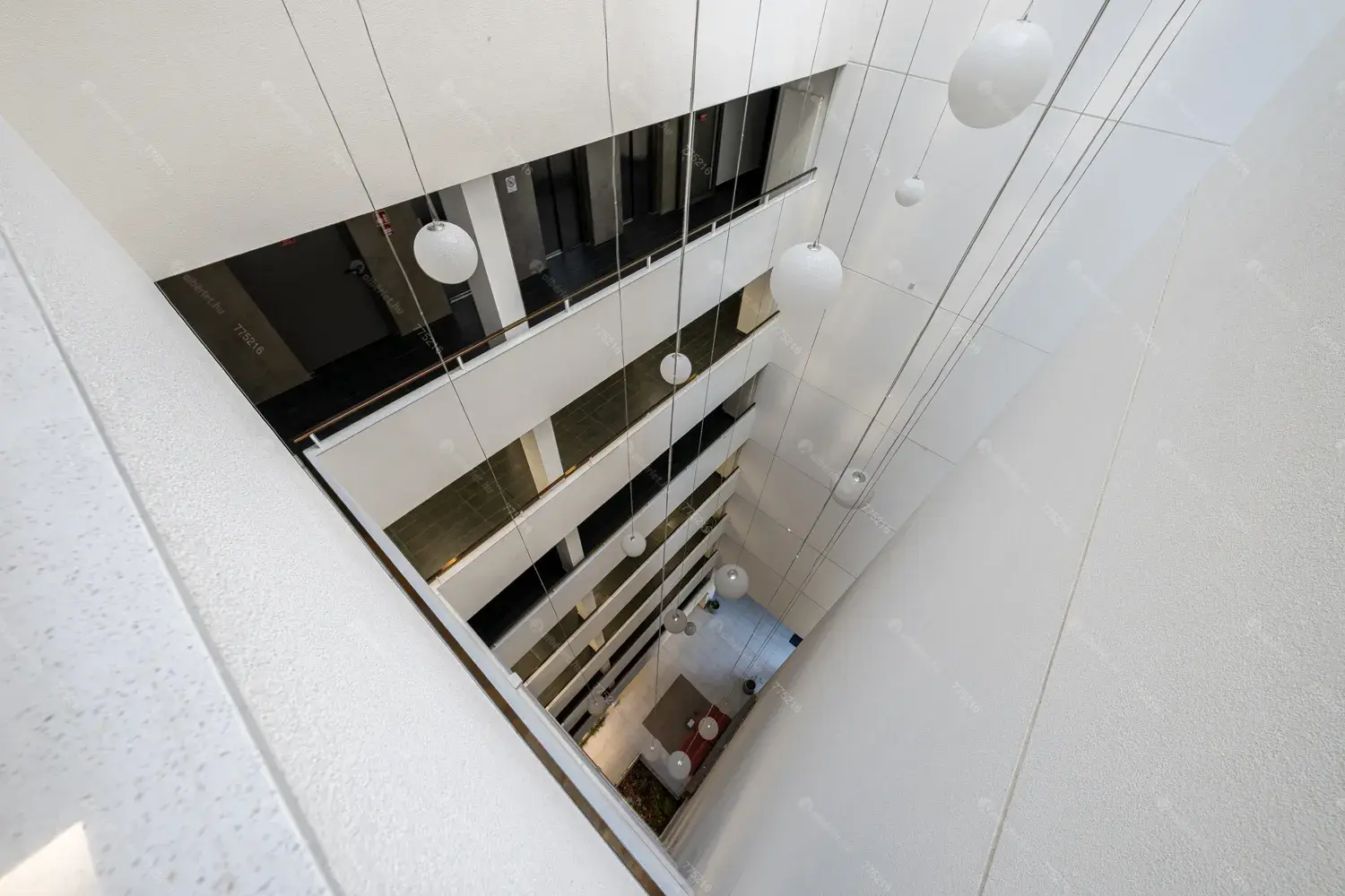 Kiadó albérlet 350000 Ft/hó áron: Budapest, VII. kerület   Corvin sétány . Mérete: 48 nm, 2 szobás | Alberlet.hu - 6663625