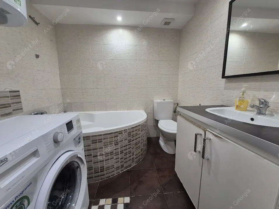 Kiadó albérlet 160000 Ft/hó áron: Budapest, VII. kerület  Csengery utca. Mérete: 28 nm, 1 szobás | Alberlet.hu - 6575845