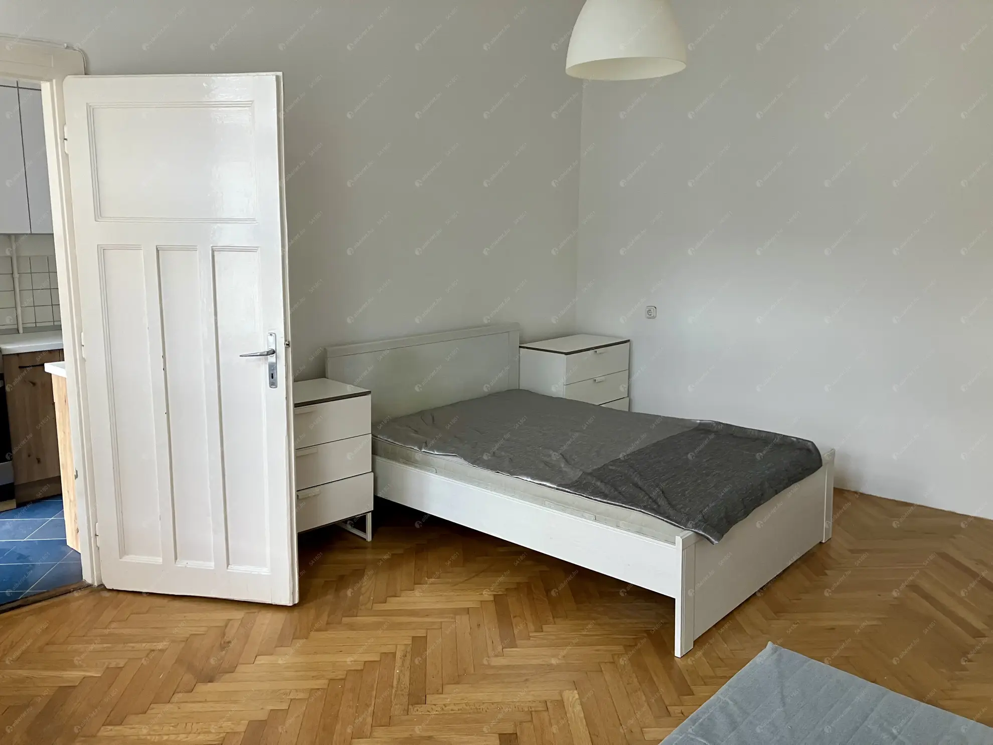 Kiadó albérlet 220000 Ft/hó áron: Budapest, VII. kerület  Csengery utca. Mérete: 30 nm, 1 szobás | Alberlet.hu - 6578782