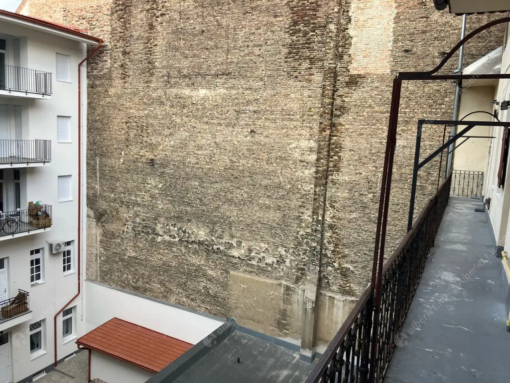 Kiadó albérlet 190000 Ft/hó áron: Budapest, VII. kerület  Csengery utca. Mérete: 30 nm, 1 szobás | Alberlet.hu - 6598308