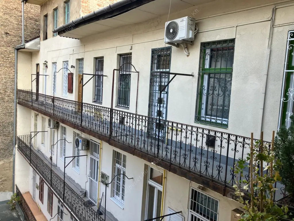 Kiadó albérlet 190000 Ft/hó áron: Budapest, VII. kerület  Csengery utca. Mérete: 30 nm, 1 szobás | Alberlet.hu - 6598309