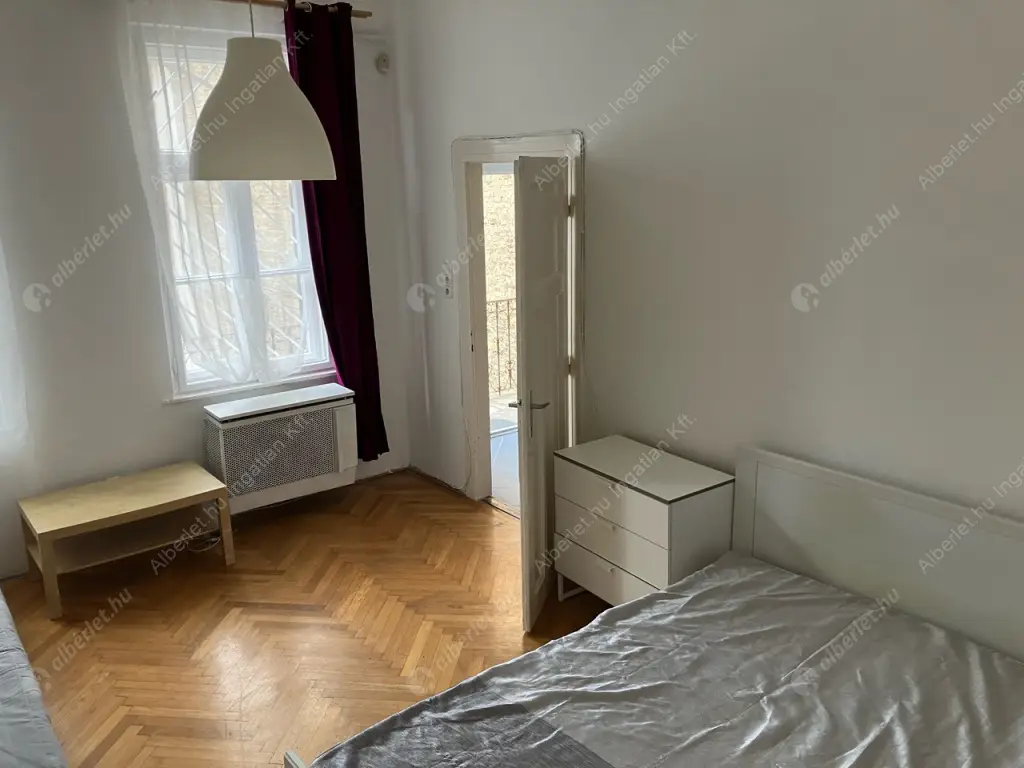 Kiadó albérlet 190000 Ft/hó áron: Budapest, VII. kerület  Csengery utca. Mérete: 30 nm, 1 szobás | Alberlet.hu - 6598313