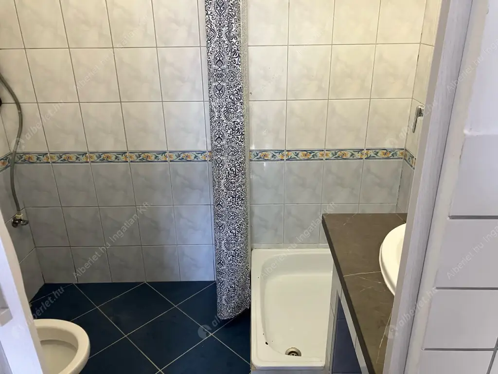 Kiadó albérlet 180000 Ft/hó áron: Budapest, VII. kerület  Csengery utca. Mérete: 30 nm, 1 szobás | Alberlet.hu - 6603092