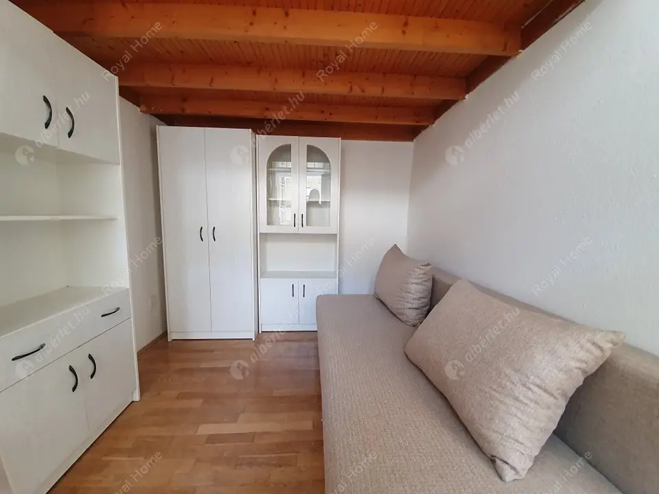 Kiadó albérlet 180000 Ft/hó áron: Budapest, VII. kerület  Csengery utca. Mérete: 35 nm, 1 szobás | Alberlet.hu - 5655610