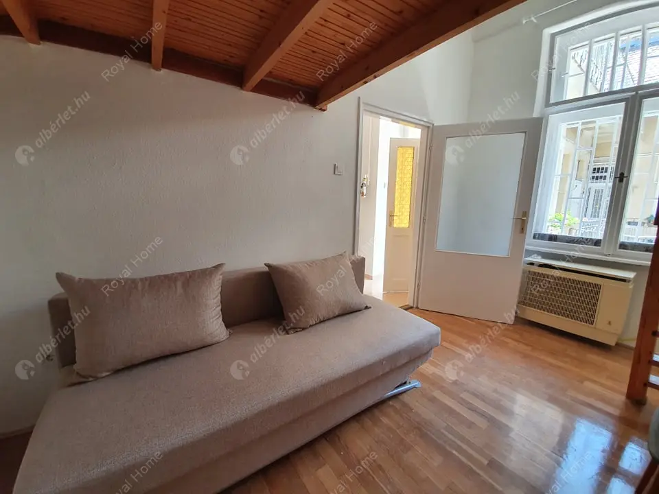 Kiadó albérlet 180000 Ft/hó áron: Budapest, VII. kerület  Csengery utca. Mérete: 35 nm, 1 szobás | Alberlet.hu - 5655614