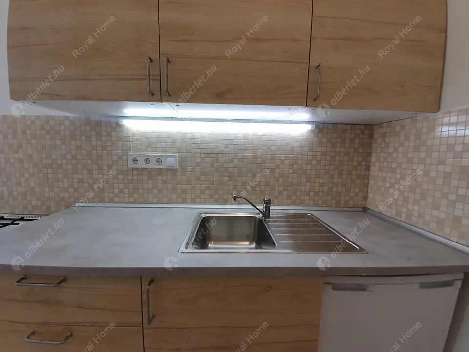 Kiadó albérlet 180000 Ft/hó áron: Budapest, VII. kerület  Csengery utca. Mérete: 35 nm, 1 szobás | Alberlet.hu - 5655630